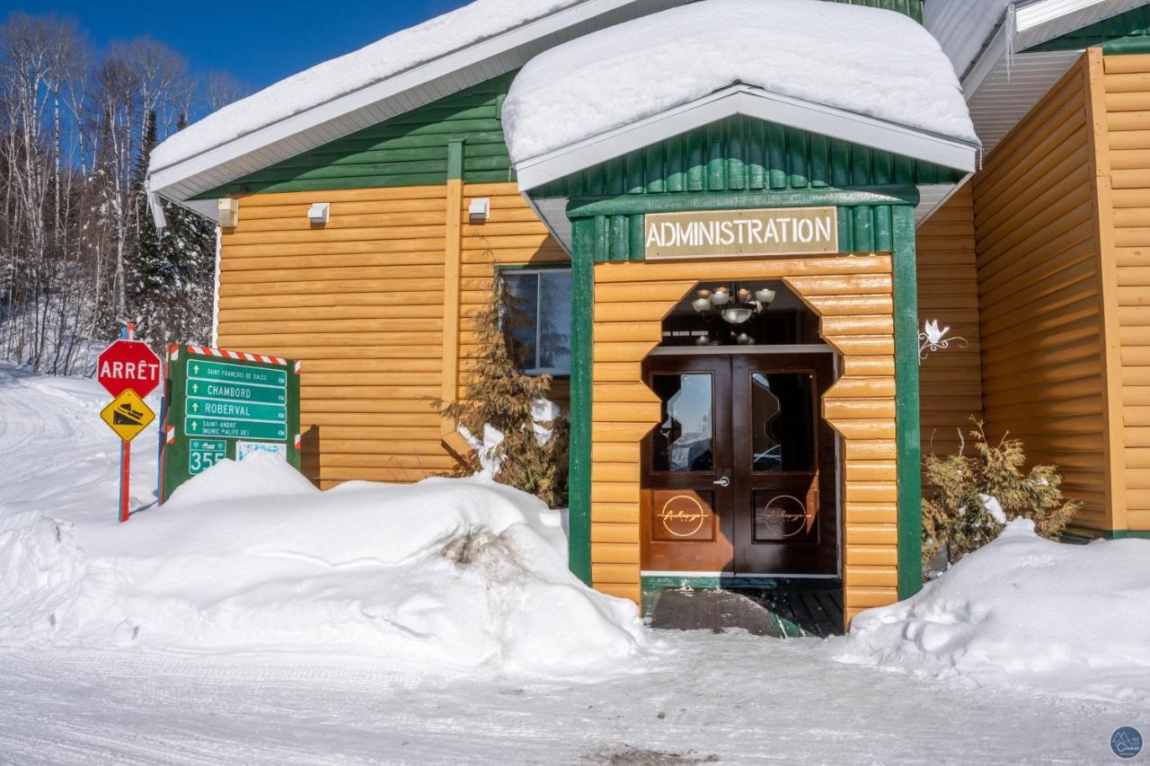 Auberge Éva Lac-Bouchette Exterior foto
