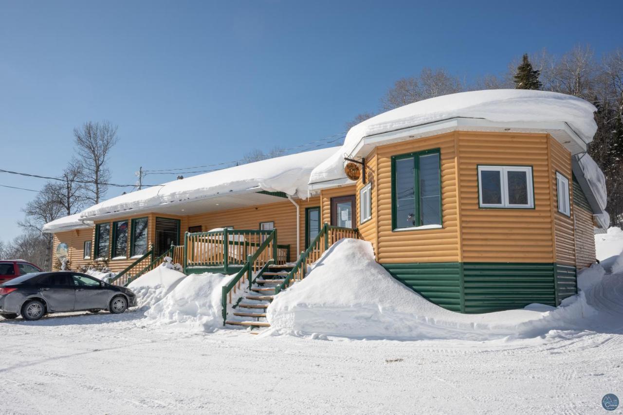 Auberge Éva Lac-Bouchette Exterior foto