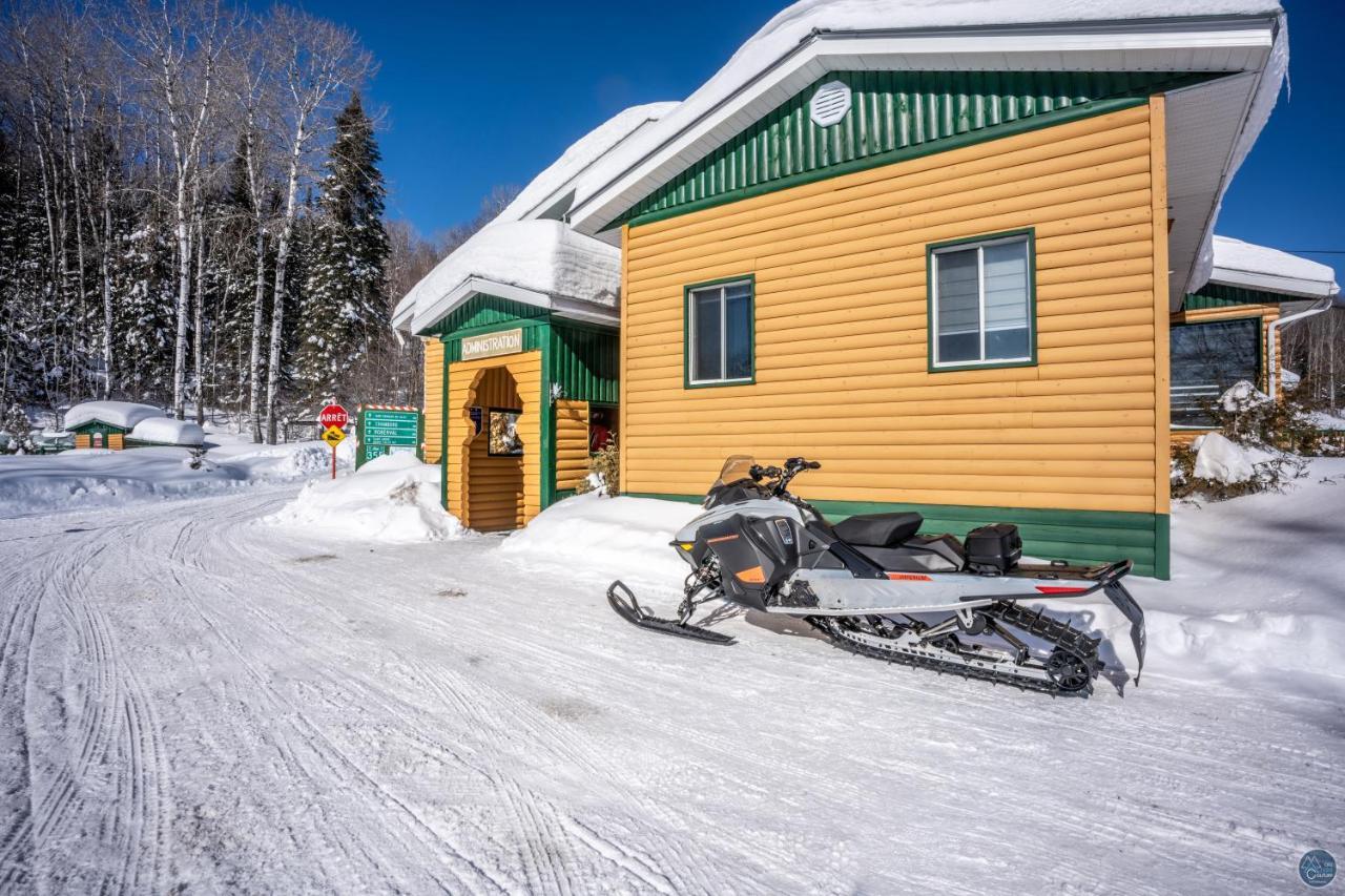 Auberge Éva Lac-Bouchette Exterior foto